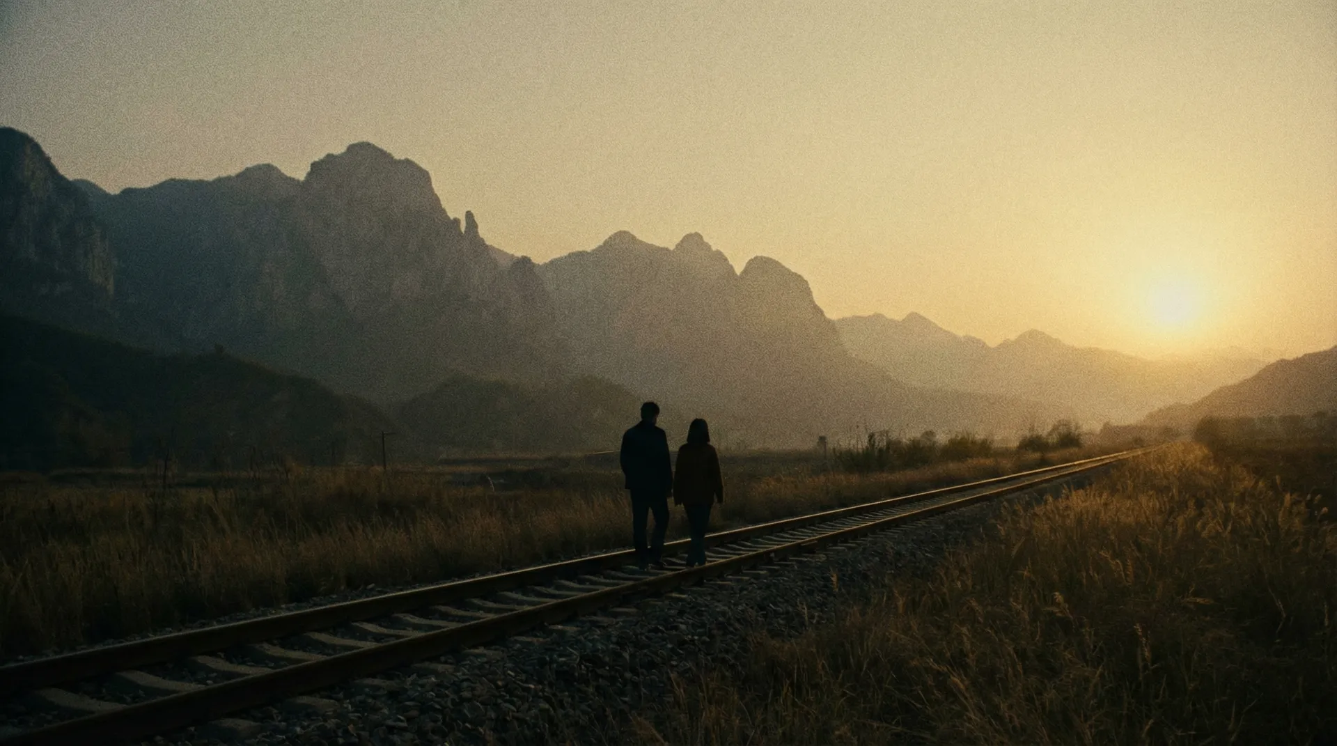 独立短片《铁轨尽头》剧照 - 国产视频